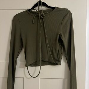 NWOT Abercrombie & Fitch Olive Green Cropped Ribbed Long Sleeve Top